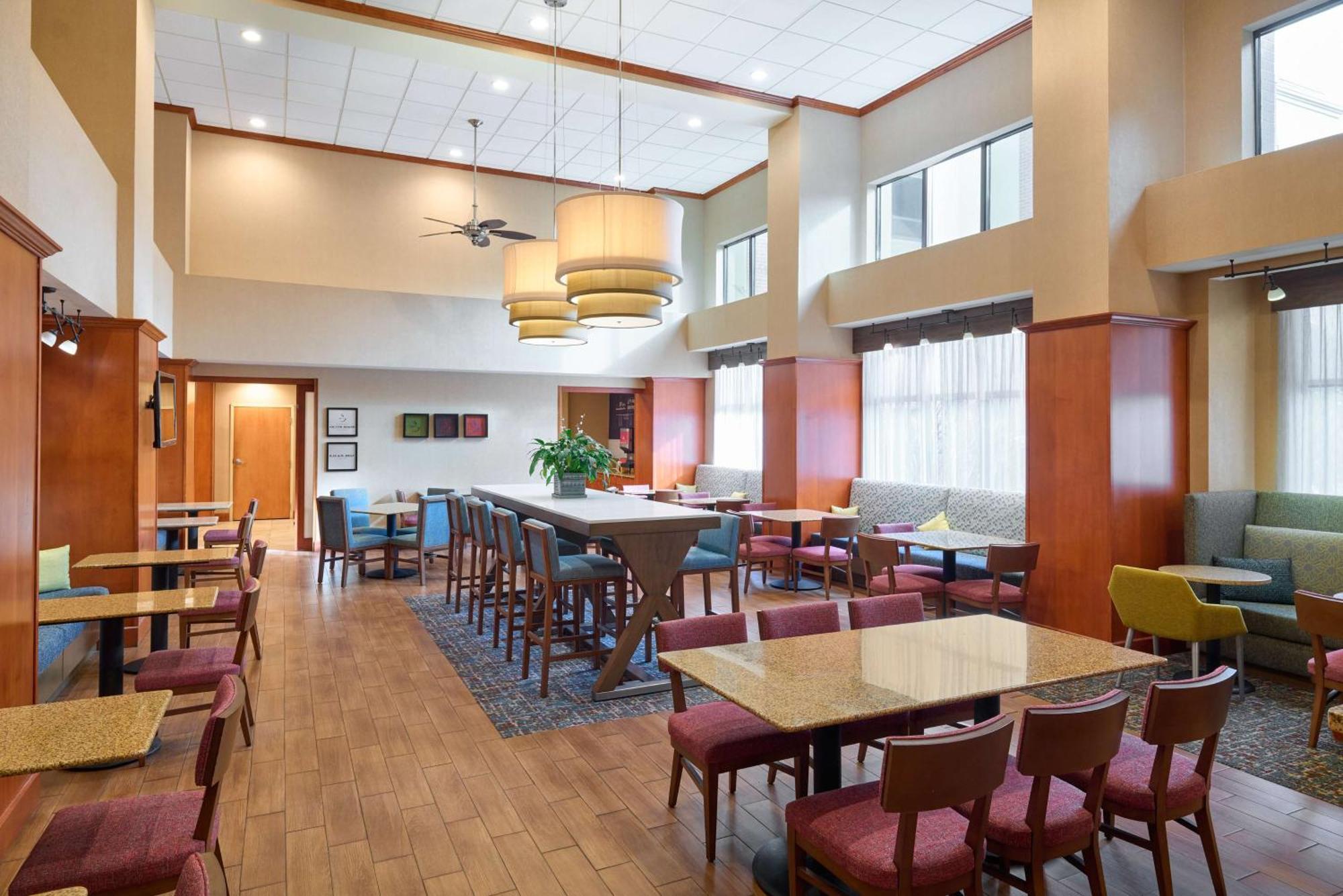 Hampton Inn & Suites Providence / Smithfield Esterno foto